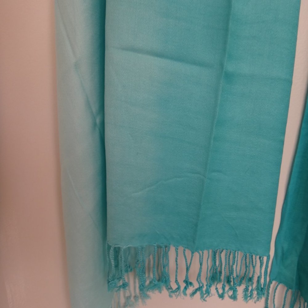 Viscose scarf - Picture 3 of 6